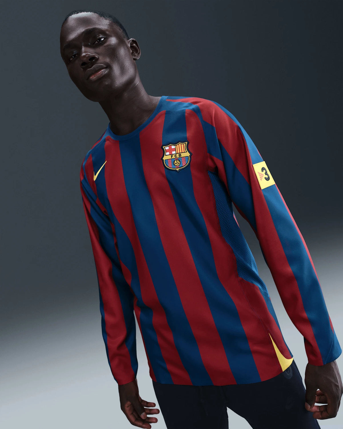 Nike FC Barcelona 05/06 Reissue Jersey Long Sleeve Ronaldinho 10 HQ1462-471