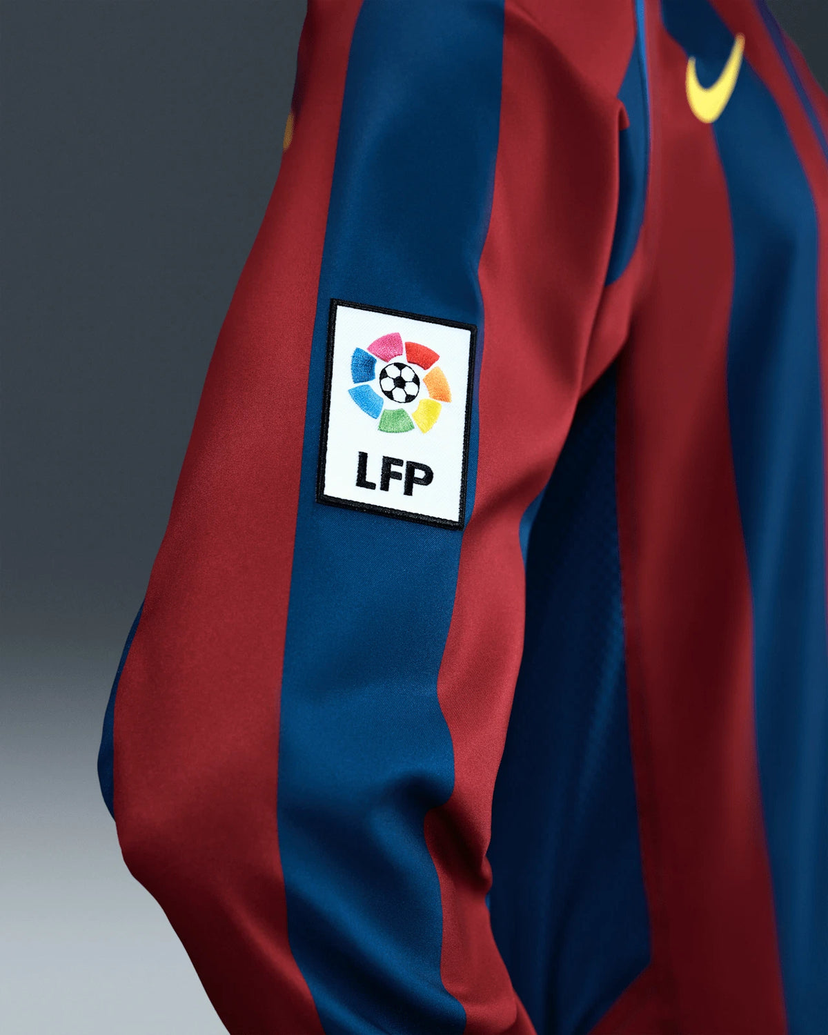 Nike FC Barcelona 05/06 Reissue Jersey Long Sleeve Ronaldinho 10 HQ1462-471