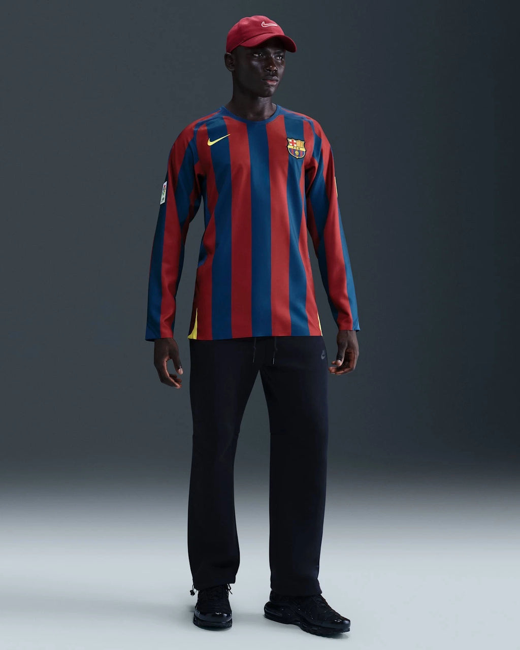 Nike FC Barcelona 05/06 Reissue Jersey Long Sleeve Ronaldinho 10 HQ1462-471