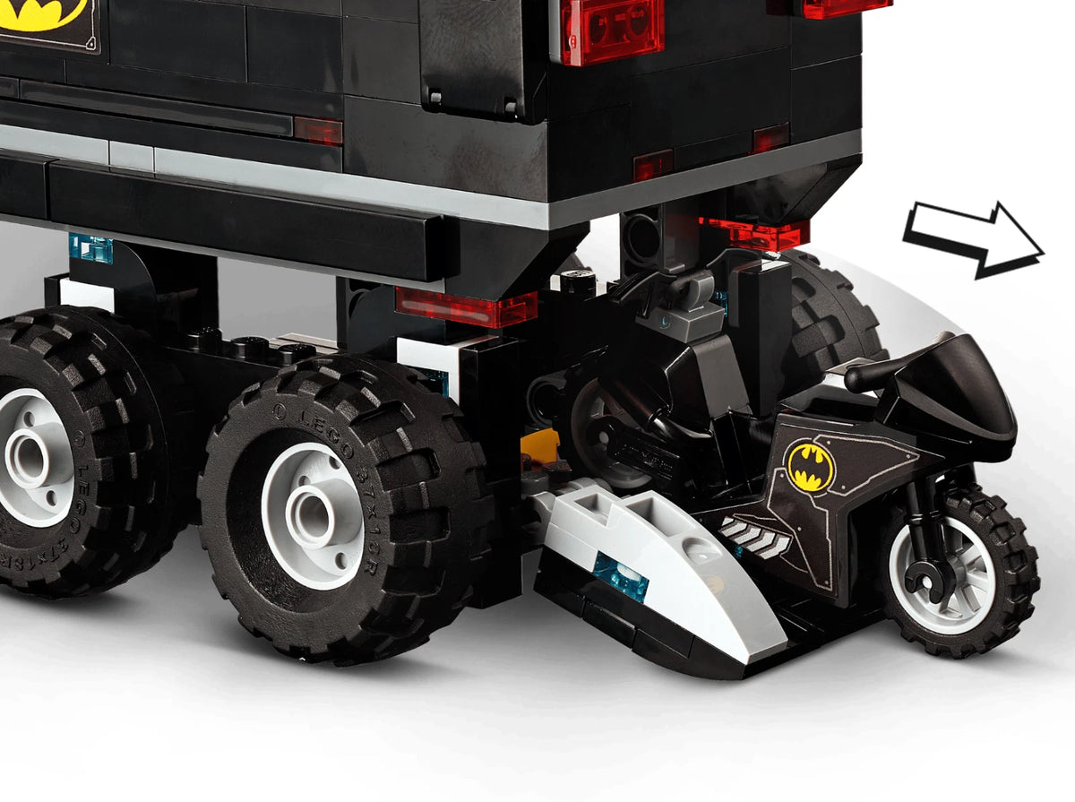 LEGO Super Heroes DC Batman 76160 Mobile Bat Base New