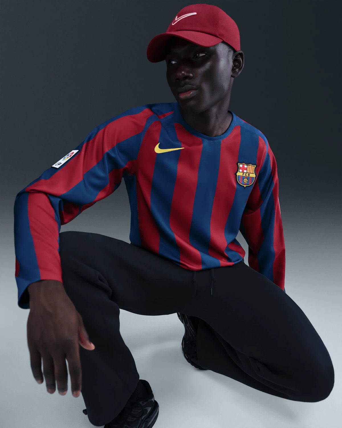 Nike FC Barcelona 05/06 Reissue Jersey Long Sleeve Ronaldinho 10 HQ1462-471